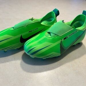 Nike Jr. Vapor 15 Academy Mercurial Dream Speed Air Zoom